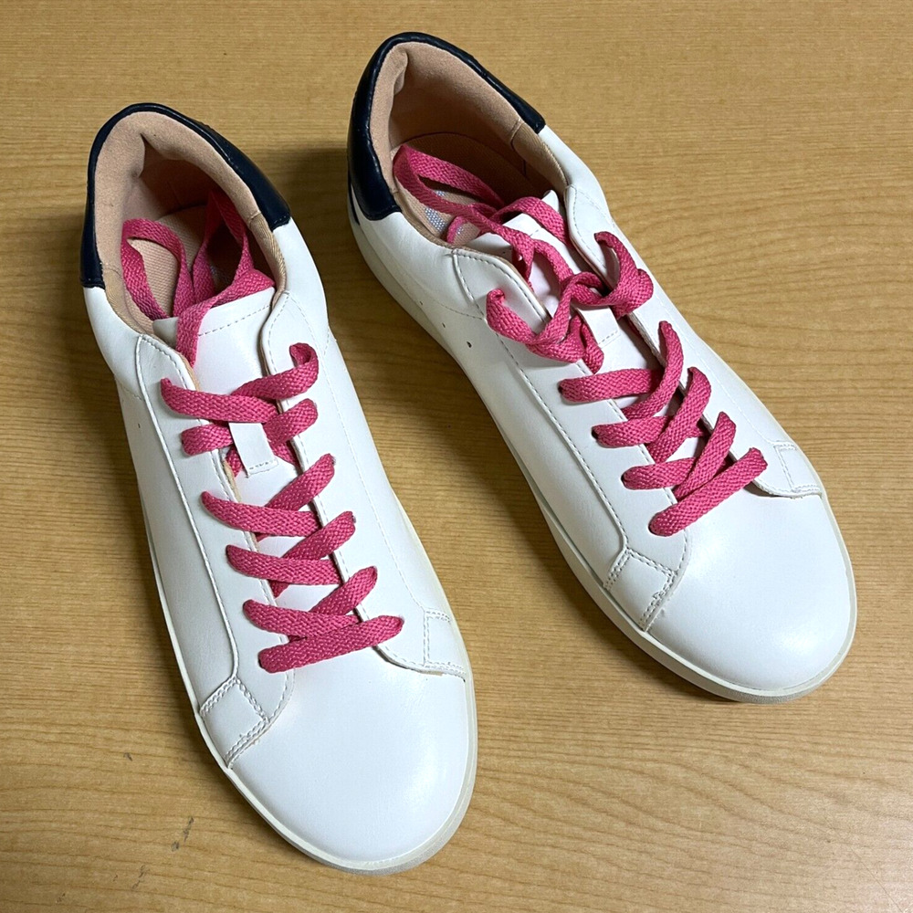 Journee Collection Comfort Foam Erica Sneakers white vegan leather Size 10 NIB